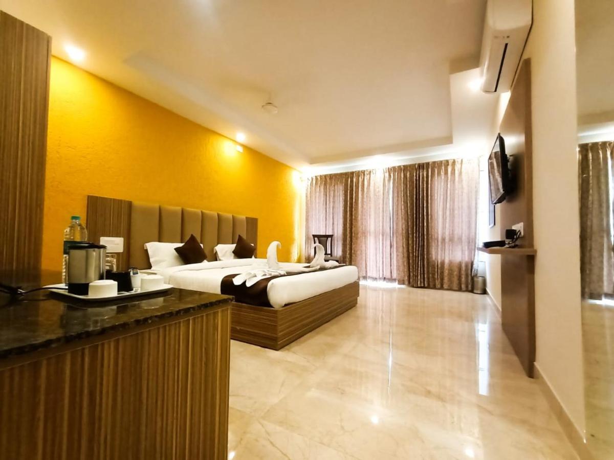 Hotel Maitri 迈索尔 外观 照片
